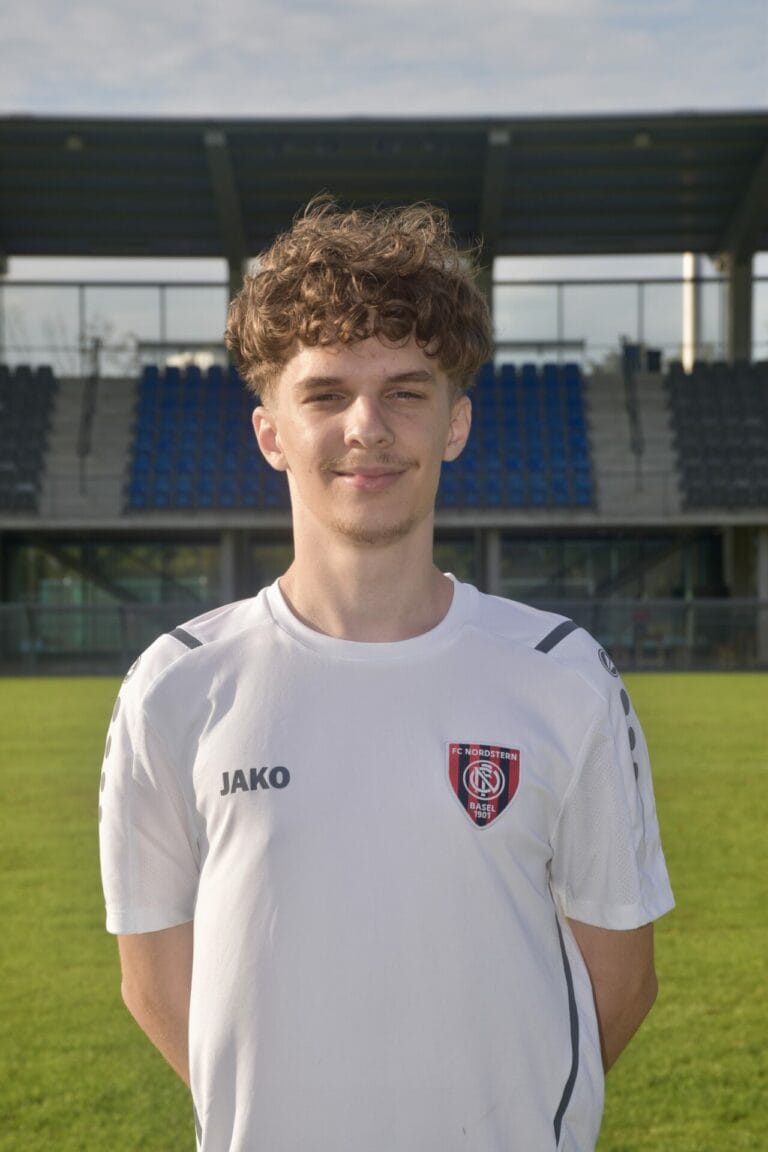 Brian Hasani - Assistent