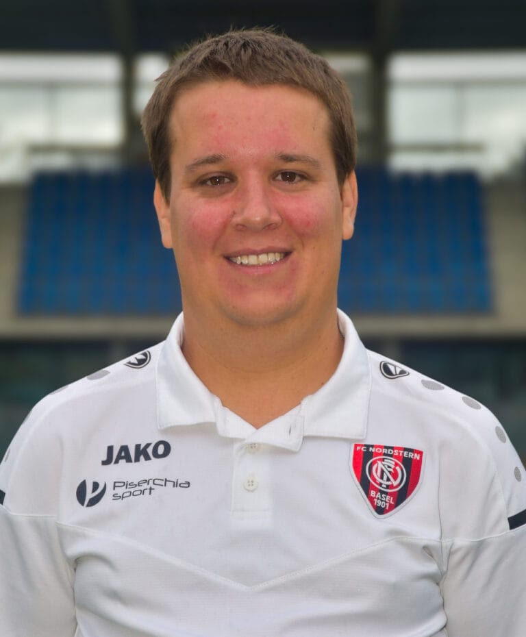 Laurent Yves Höller - Assistent
